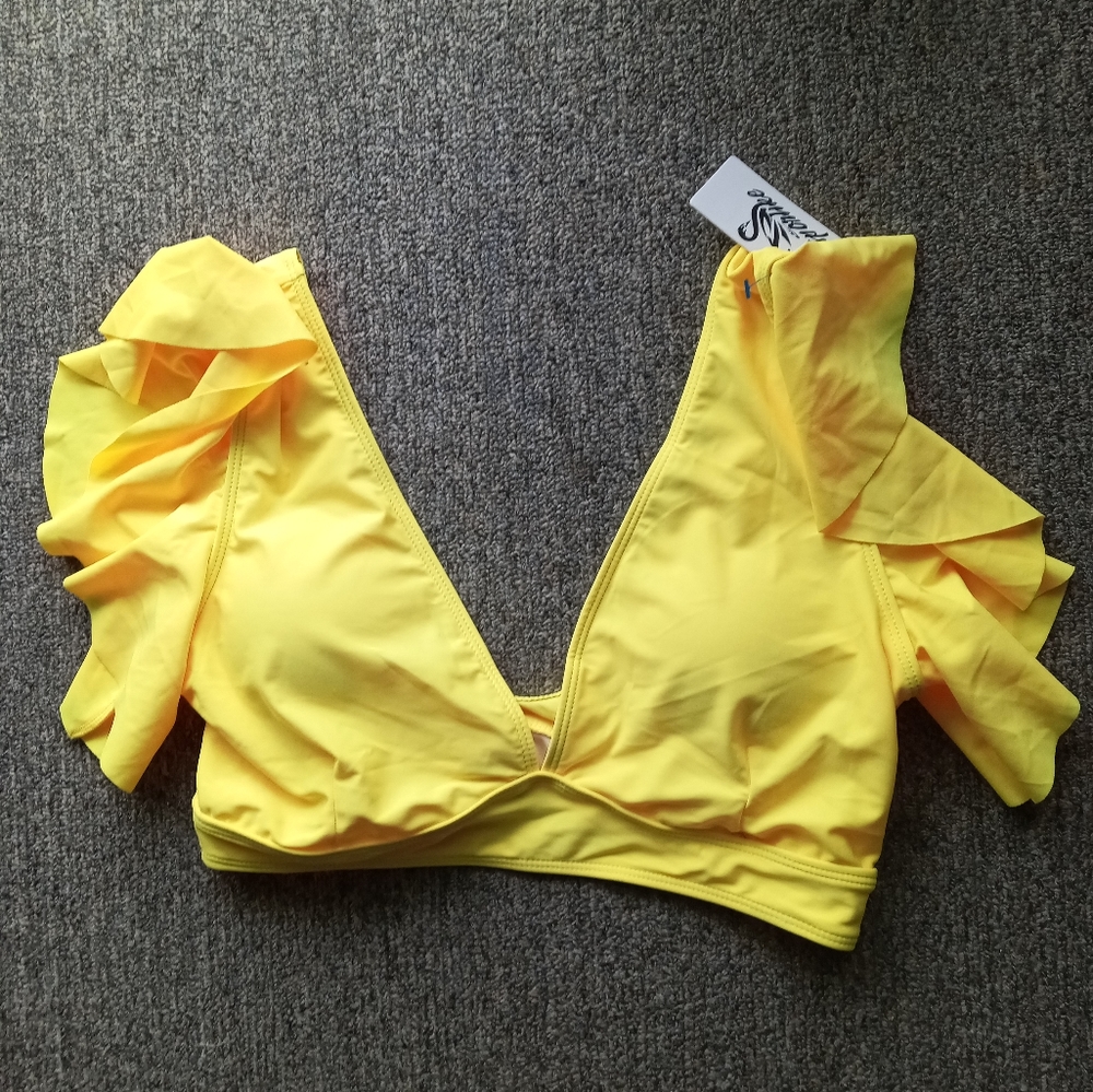 New yellow swimsuit bikini top size extra large with cap sleeves